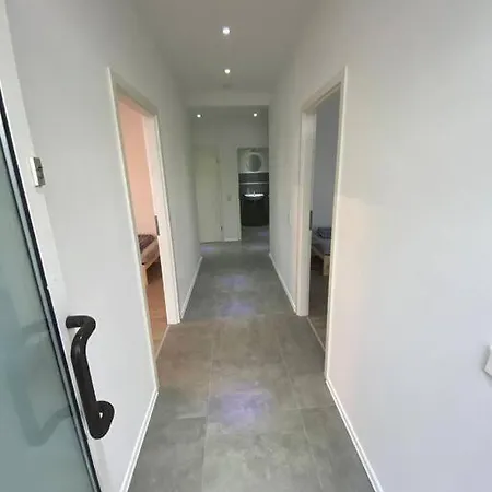 Sali - 2br - Mid Apartment